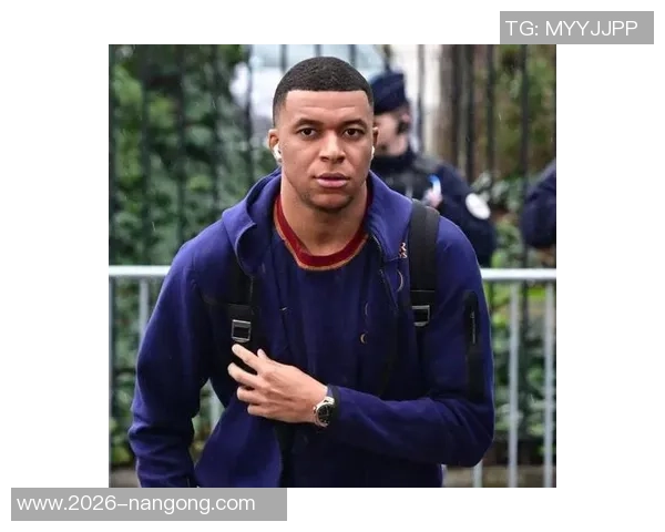 法媒曝姆巴佩捐款事件警员因未报告被罚提前退休引发热议