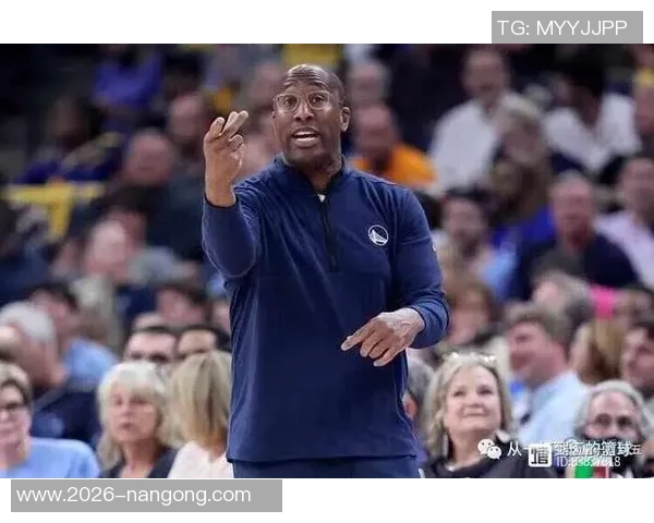 迈克布朗在勇士拓展进攻理念但坚实防守基础依然不可或缺