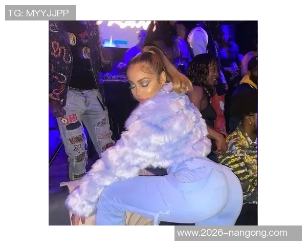 哈登女友曝其早已称呼自己为老婆婚事讨论频繁令她感到惊讶