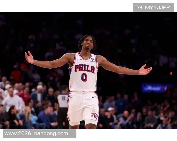 马克西表现出色16投7中砍下22分9篮板7助攻1抢断助力球队胜利