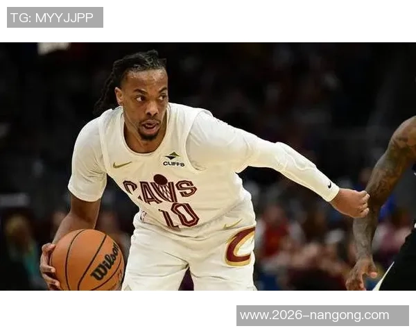 莫布里上半场表现出色高炮台状态回暖贡献10分5板2助1帽三分命中率高达66 莫布里上半场表现出色高炮台状态回暖贡献10分5板2助1帽三分命中率高达66